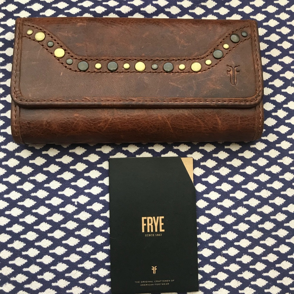 Frye wallet